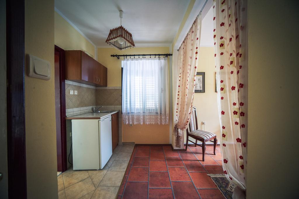 Apartments Villa Ferri Kotor Exterior photo